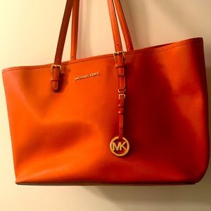 Michael Kors 15” laptop tote ORANGE